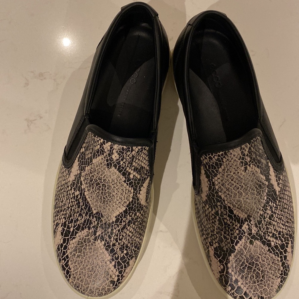 Ecco Soft 7 slip-on sneaker size 9.5.